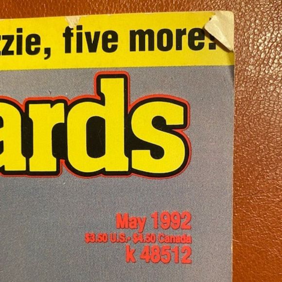 Baseball Card Magazine from May 1992 featuring Bo Jackson of Chicago - Picture 2 of 7